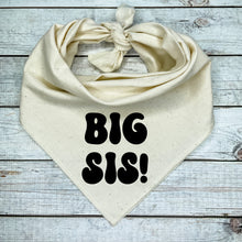 Load image into Gallery viewer, Big Sis Dog Bandana, Gift for Baby Shower, Birth Announcement, Maternity Pictures, Photoshoot with Dogs, Pregnancy Announcement Photo Prop

